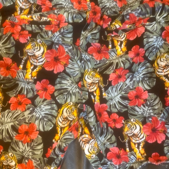 “Tiger King” Shorts size Large - Picture 4 of 4